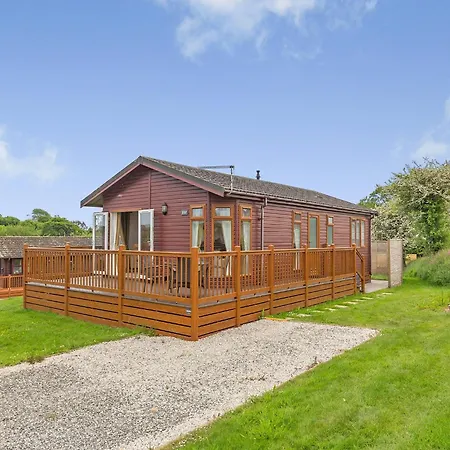 Meadow Lakes Holiday Park St Austell Exterior photo