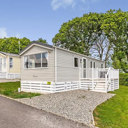 Meadow Lakes Holiday Park St Austell Exterior photo